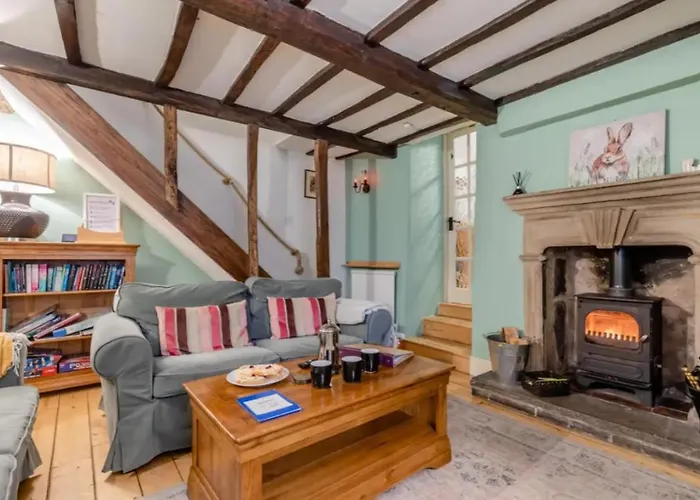 The Cottage On The Square, Wensley - Derbyshire Country Cottage.