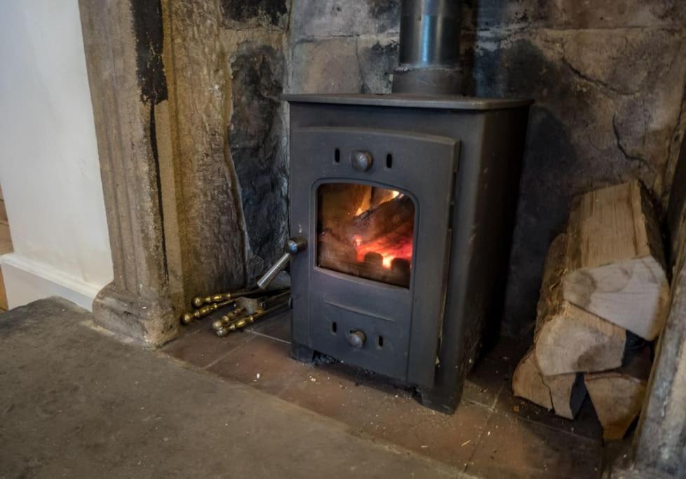 The On The Square, Wensley - Derbyshire Country Cottage.