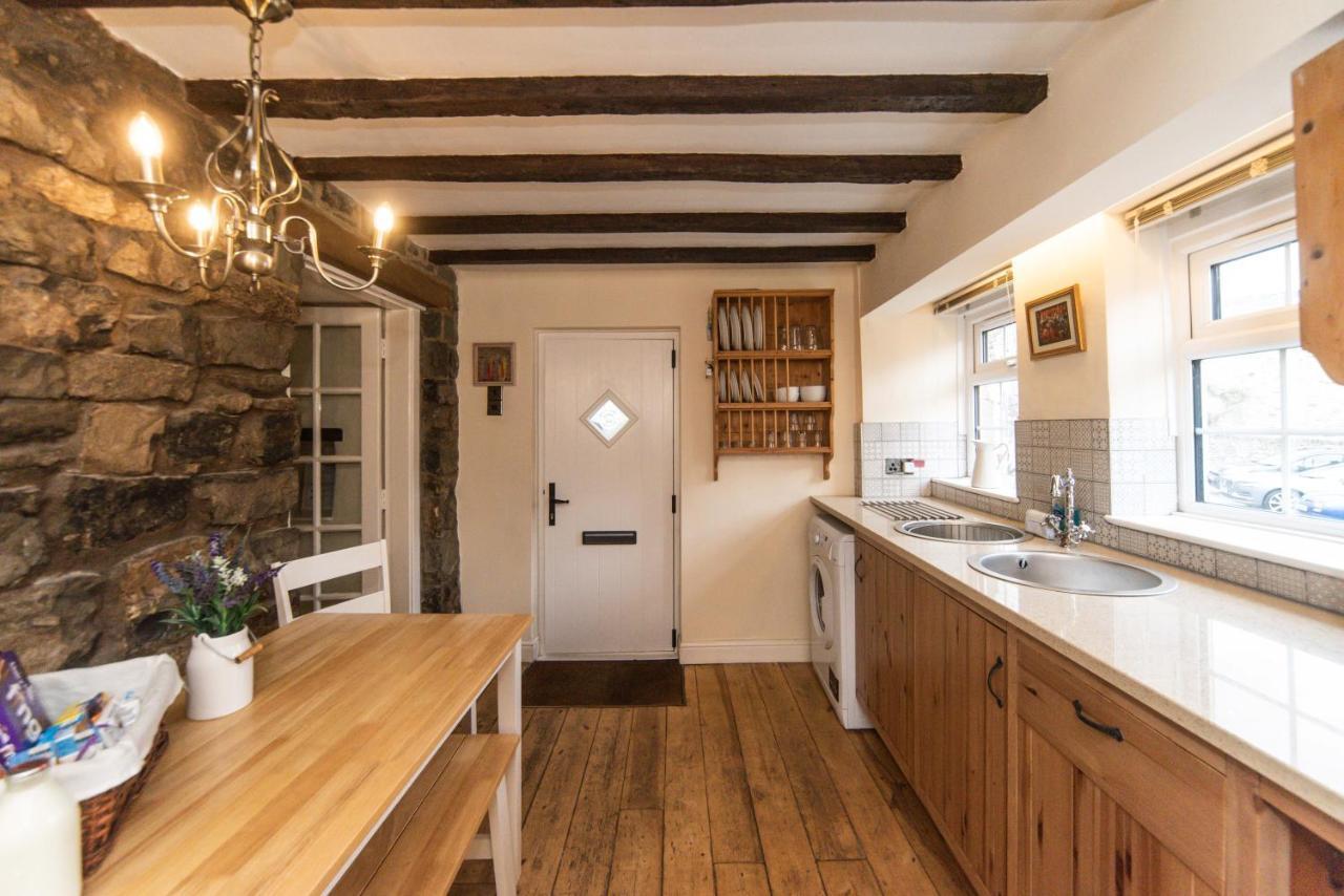 The On The Square, Wensley - Derbyshire Country Cottage. * Matlock (Derbyshire)